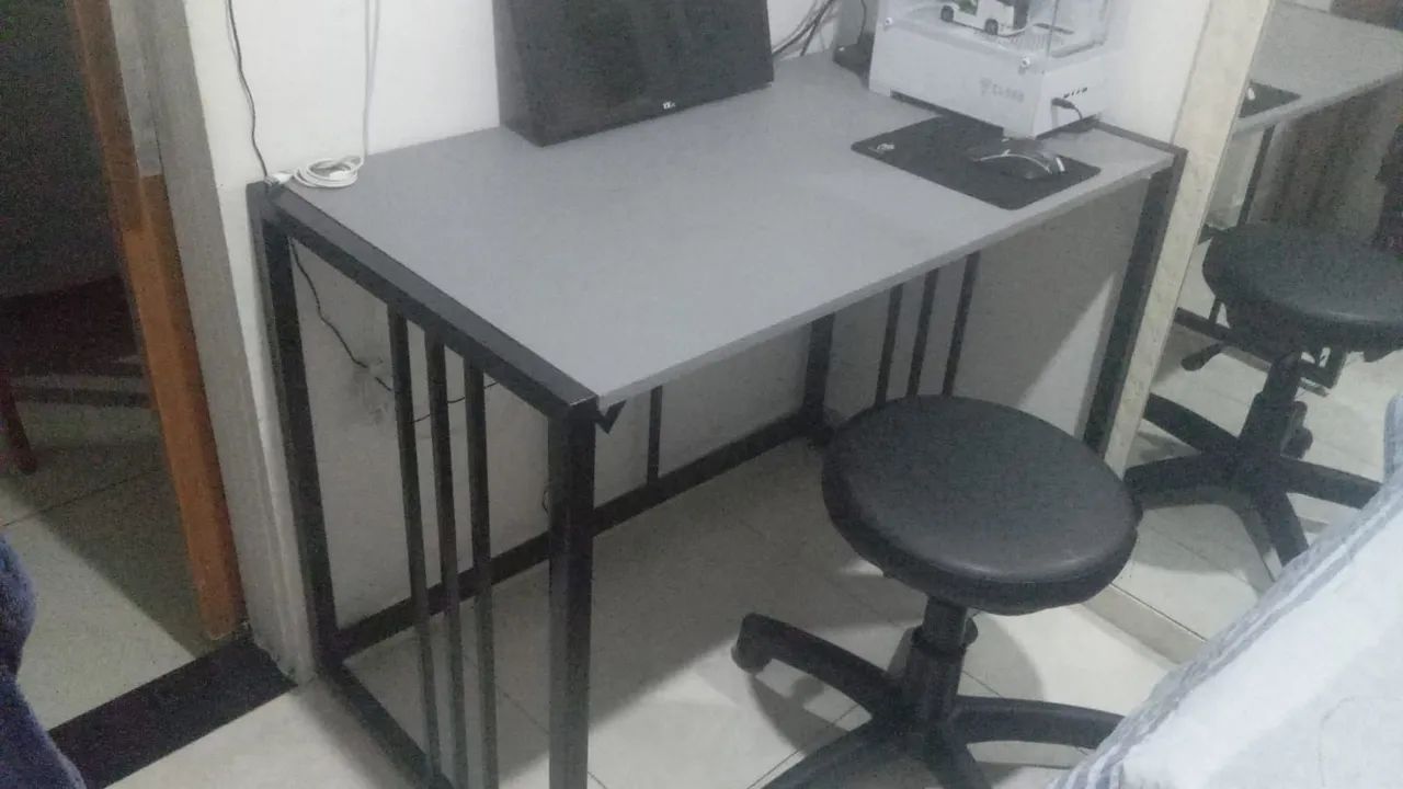 Mesa reforçada para computadores ou algo útil!! - Foto 3