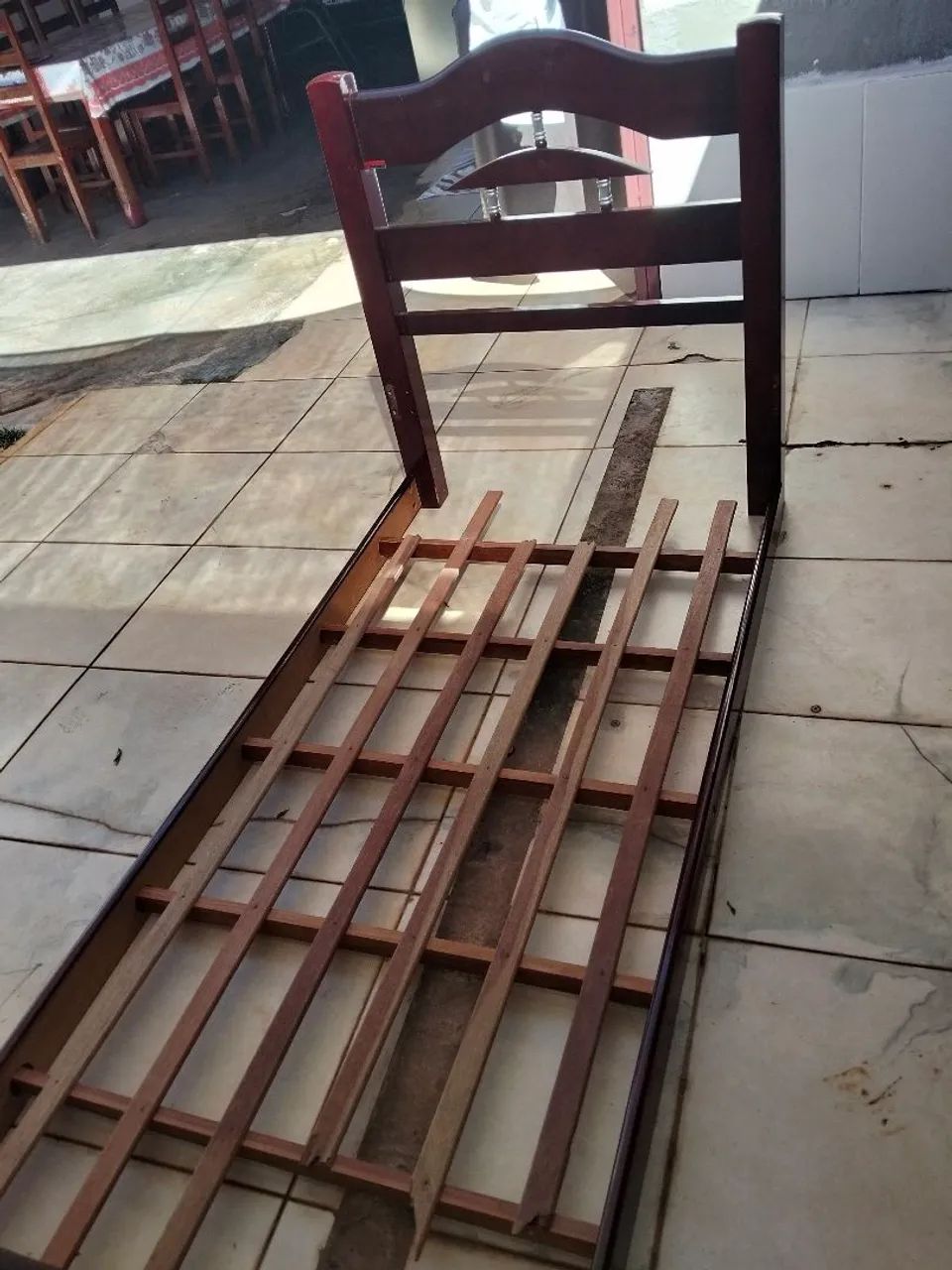 Duas camas de solteiro 