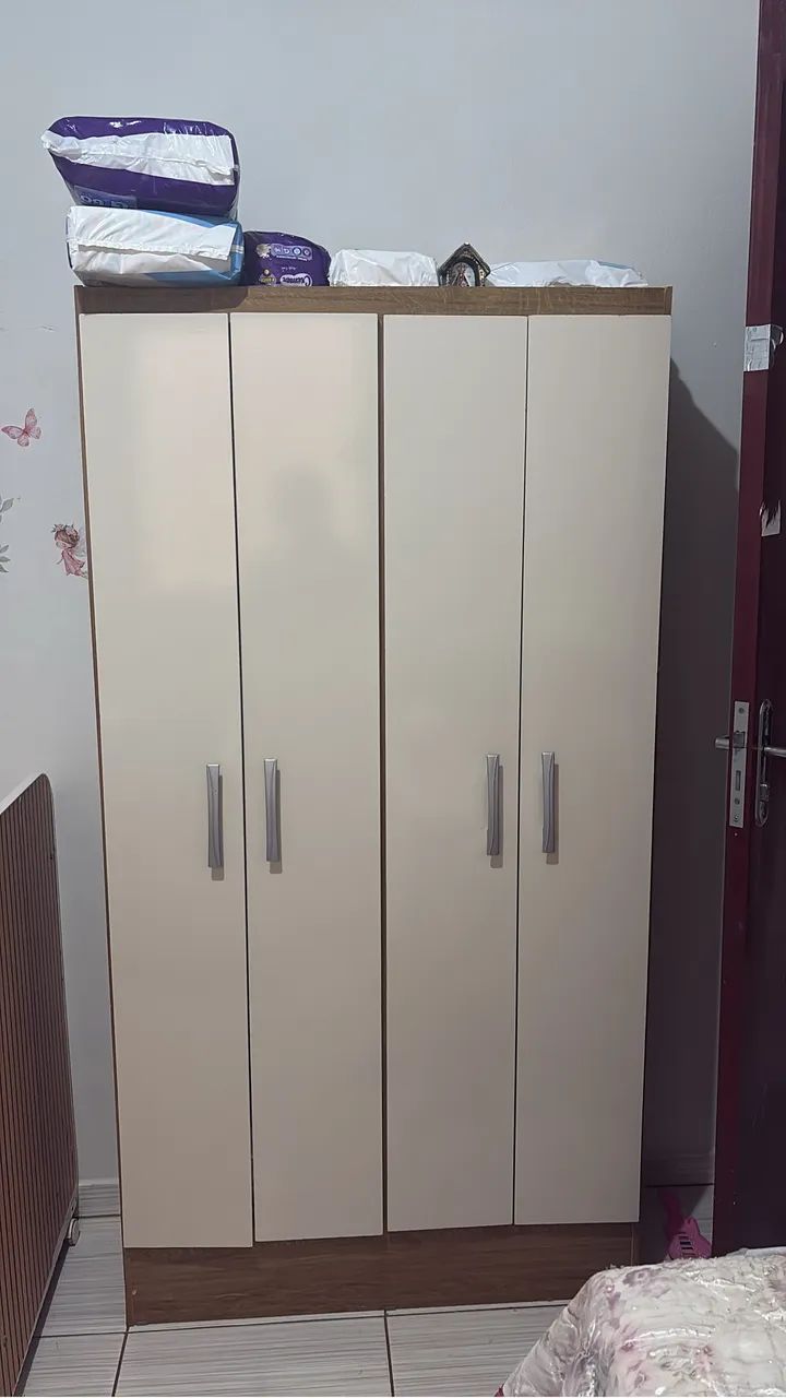 Vendo sofá retrátil, tv 32 smart, guarda roupa 