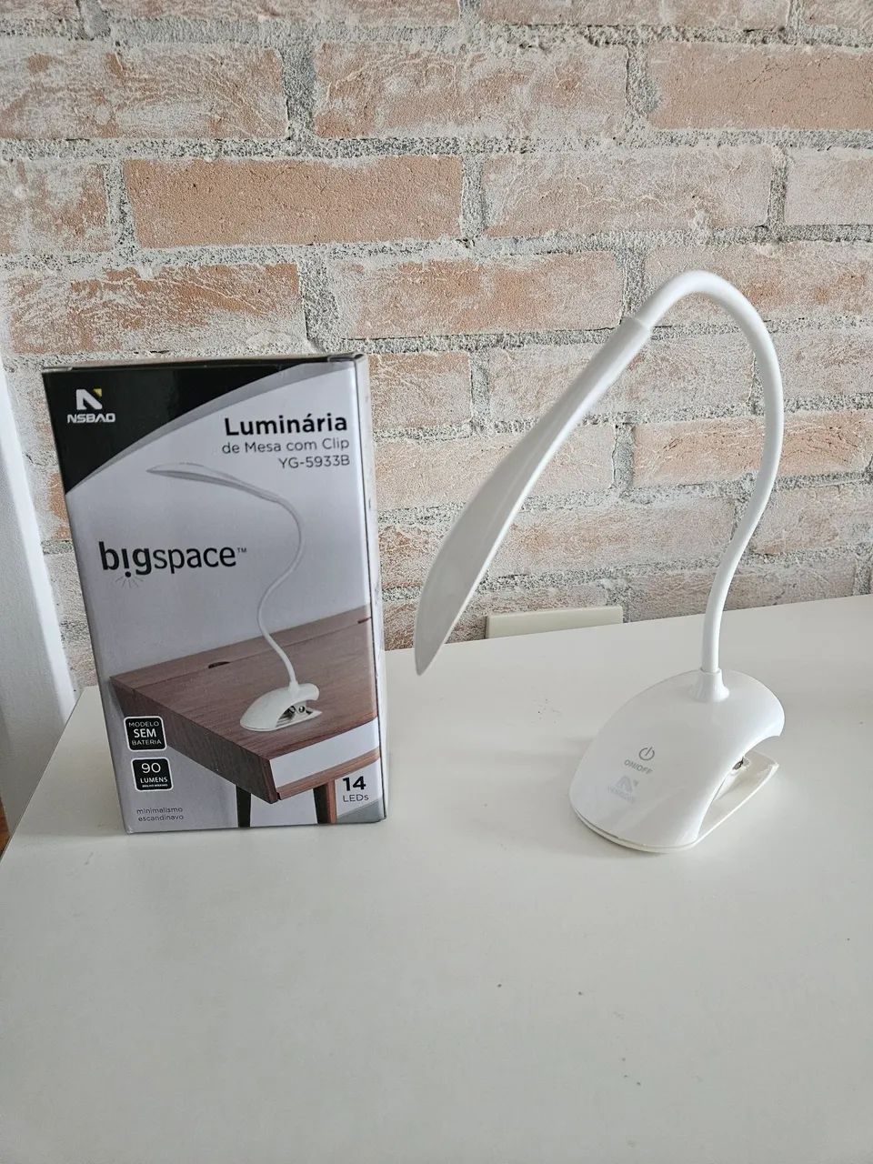 Luminária de Mesa articulável com Clip (Nova)