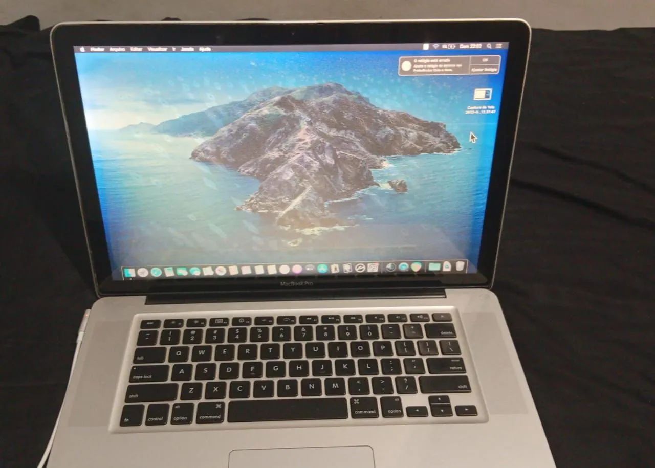 Vendo MacBook pro 15, mid 2009,SSD 120, 8g de ram e carregador