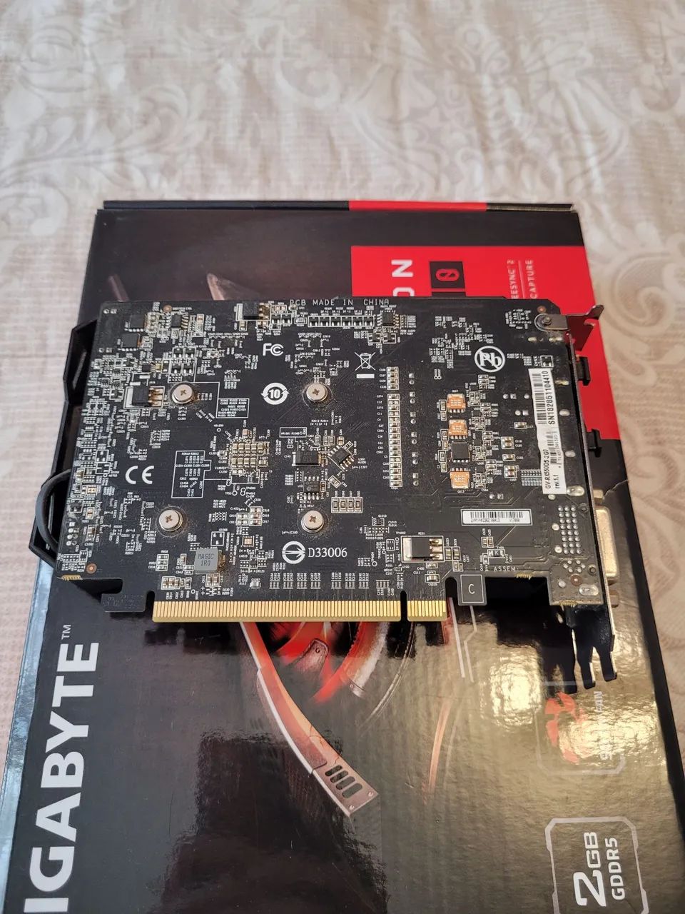 Rx 550 Gigabyte 2Gb - Foto 3