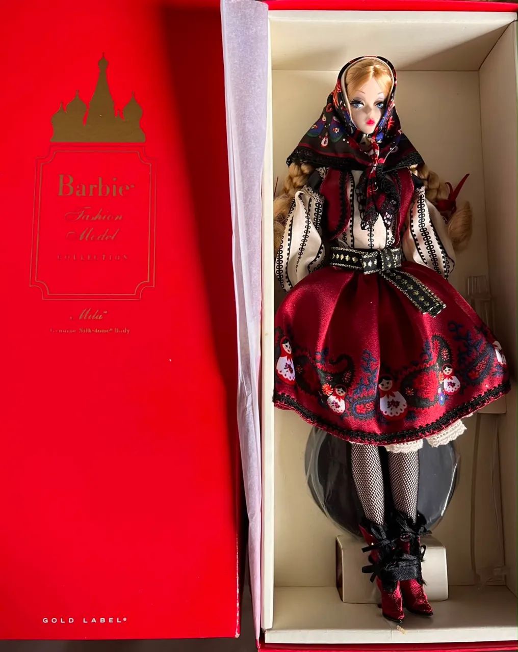 Barbie Silkstone Mila raríssima e Lacrada