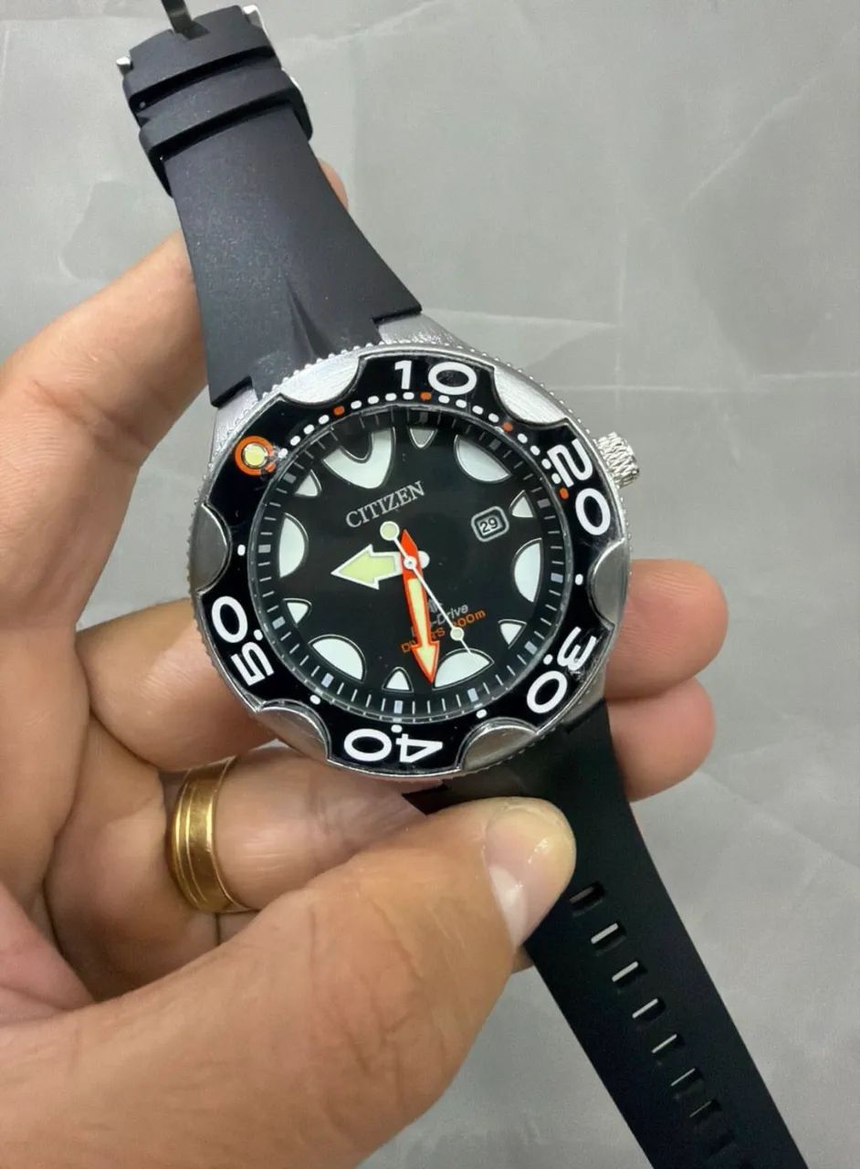 Relógio Citzen orca pulseira de silicone  - Foto 3