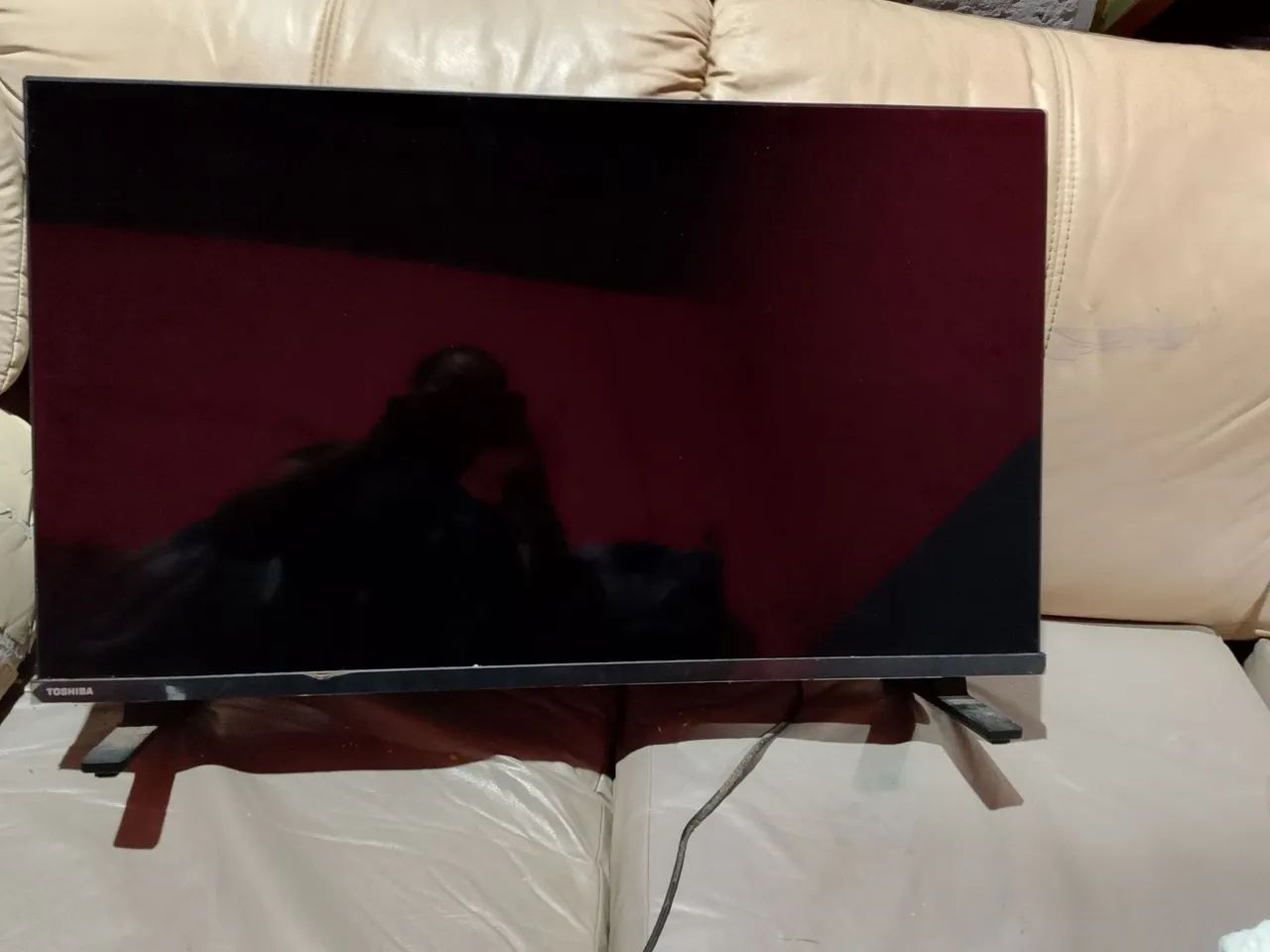 Televisão pra retirada de peças 