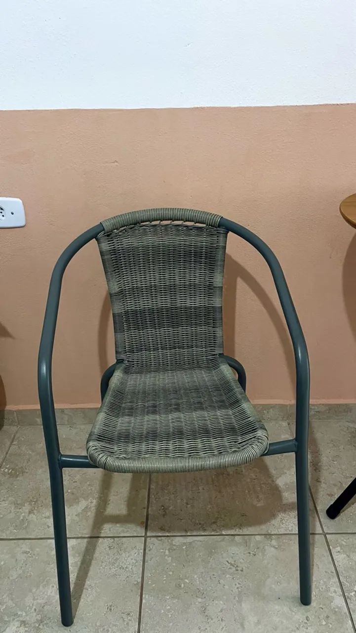 Mesa com duas cadeiras  - Foto 2