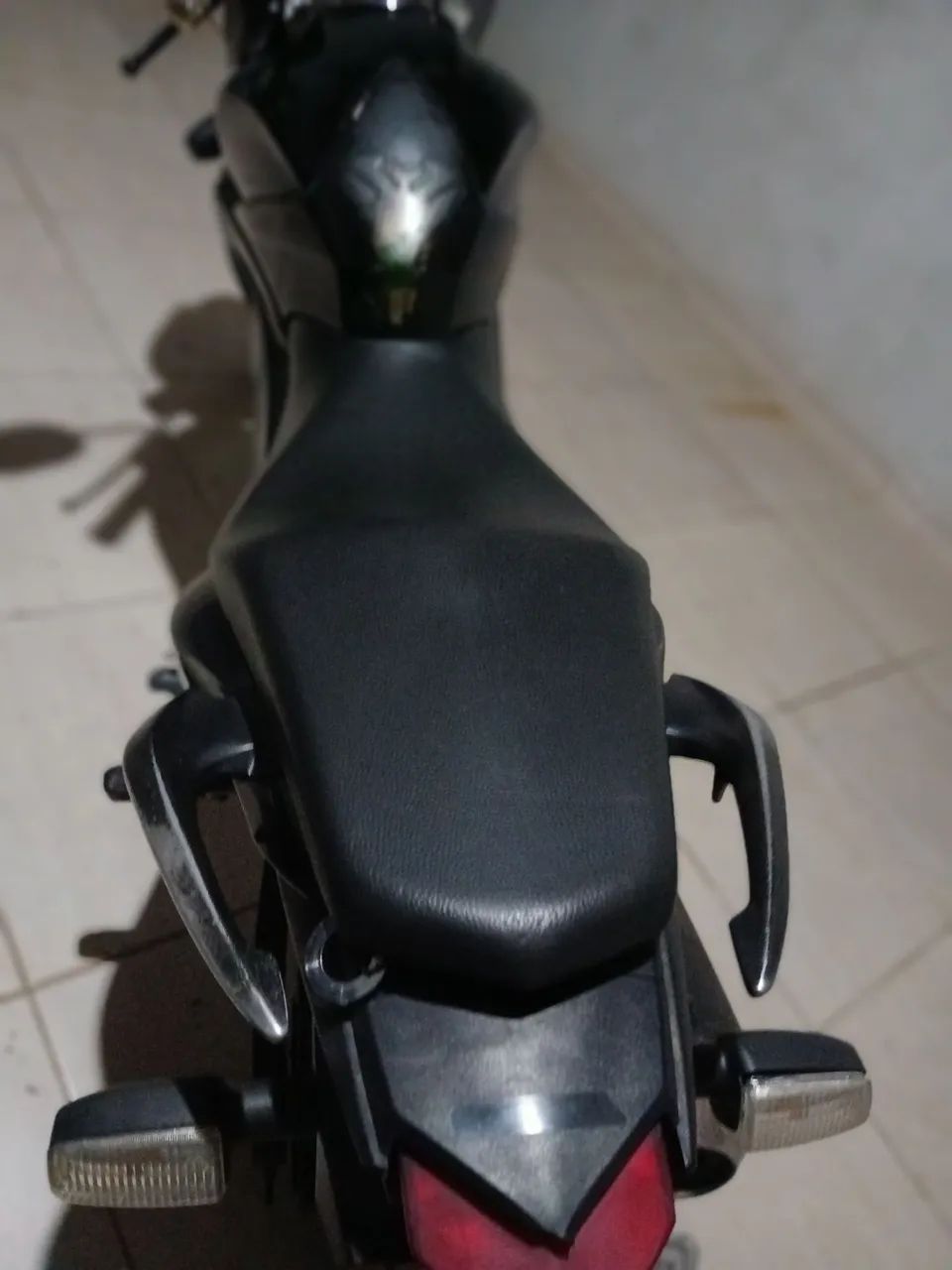Vendo cb 300 somente venda 