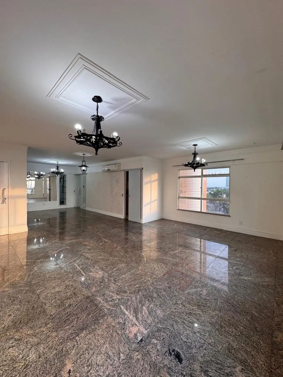 VENDO EDIFÍCIO LIDO 180 M² - Foto 3