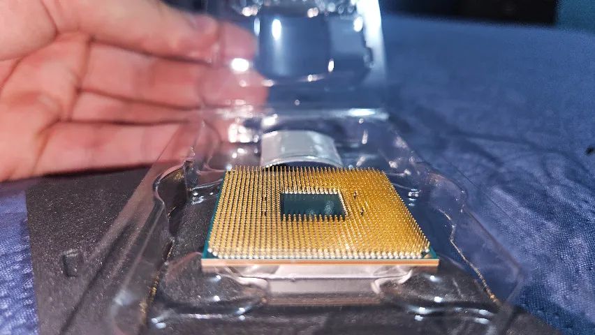 Ryzen 3 2200G + cooler AMD - Foto 5