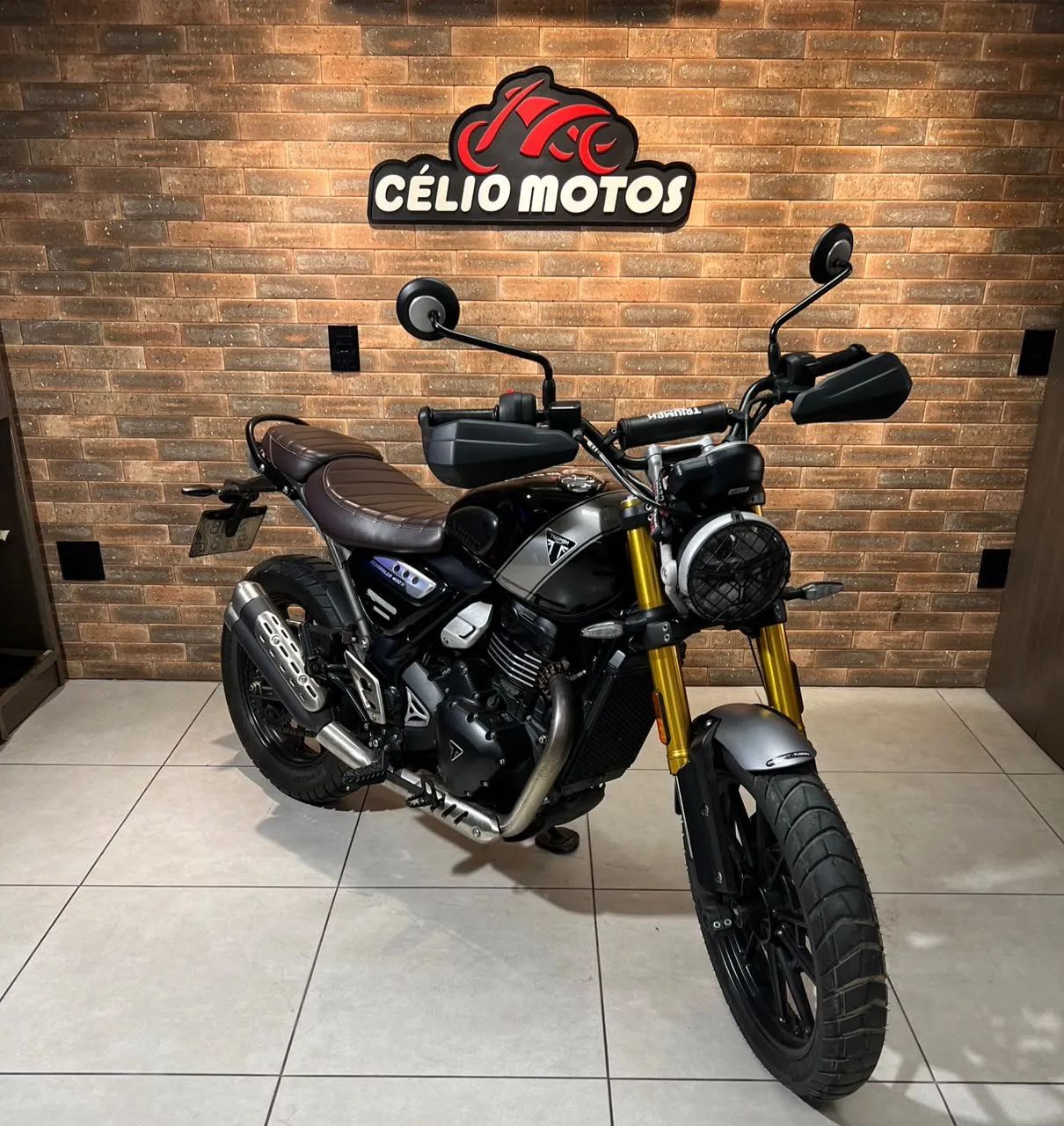 SCRAMBLER 400 X PRETA 2024/2025 - Foto 2