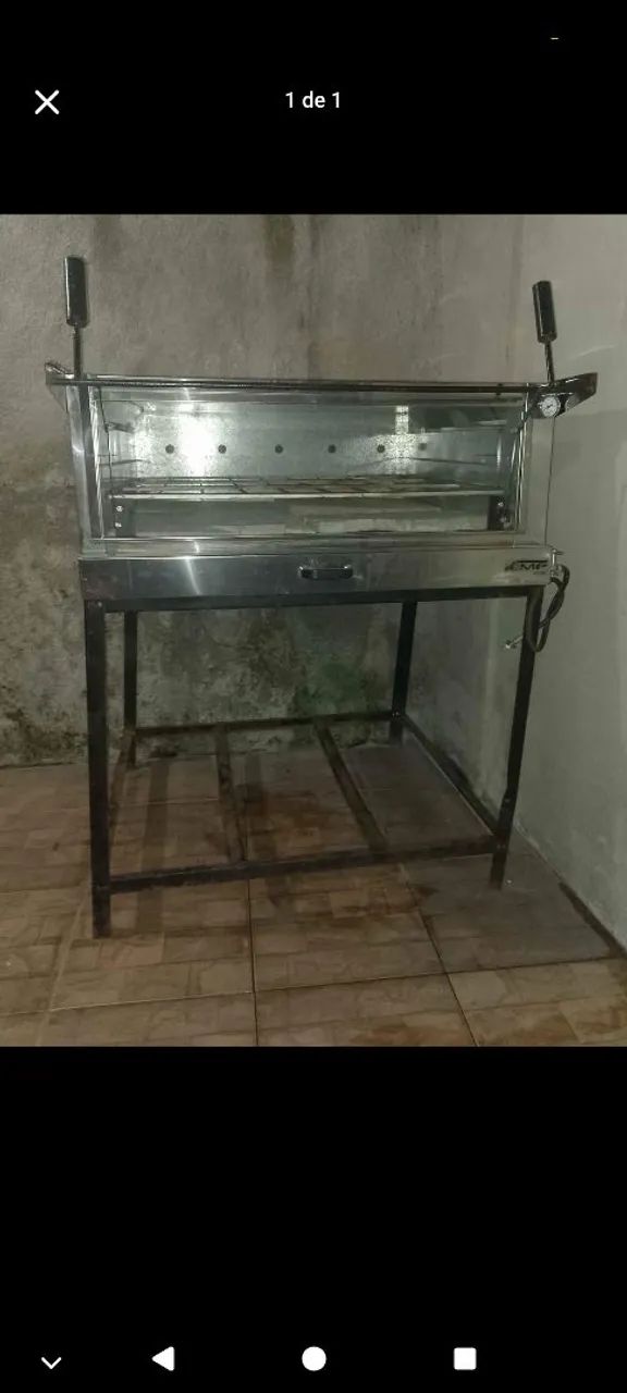  Forno a gás para pizzas e bolo.