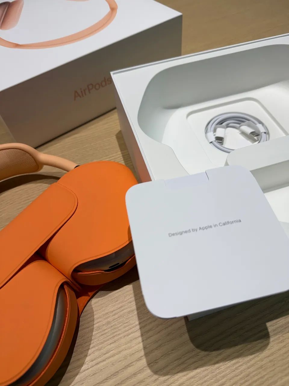 AirPods Max Laranja USB-C - Original, Caixa Completa, Pouquíssimo