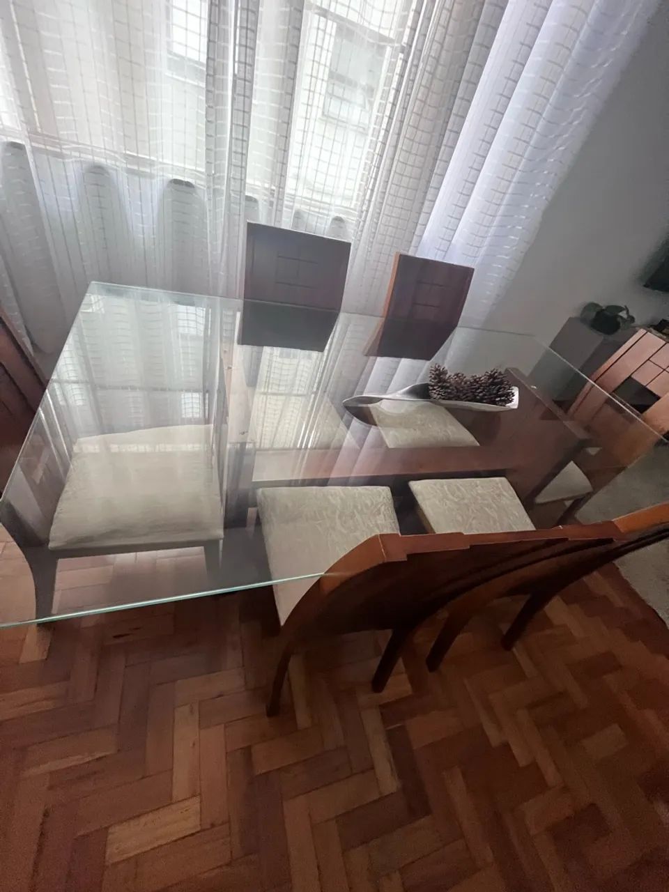 Mesa de vidro de 6 cadeiras 