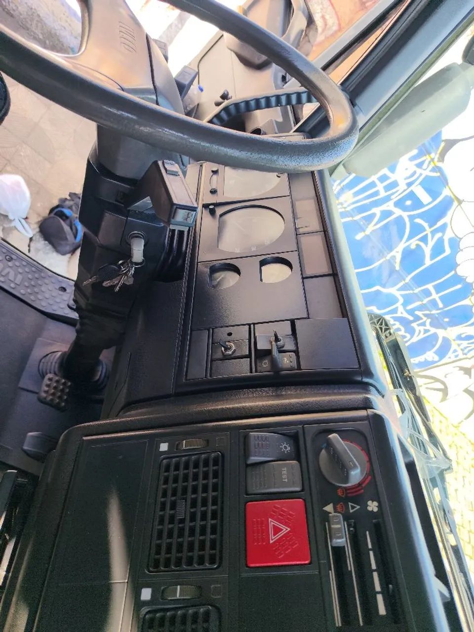 Iveco Tector 240e22 revisado - Foto 3