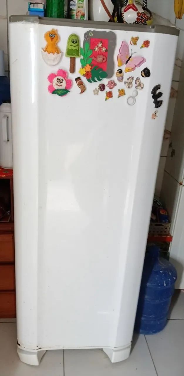 Geladeira Esmaltec
