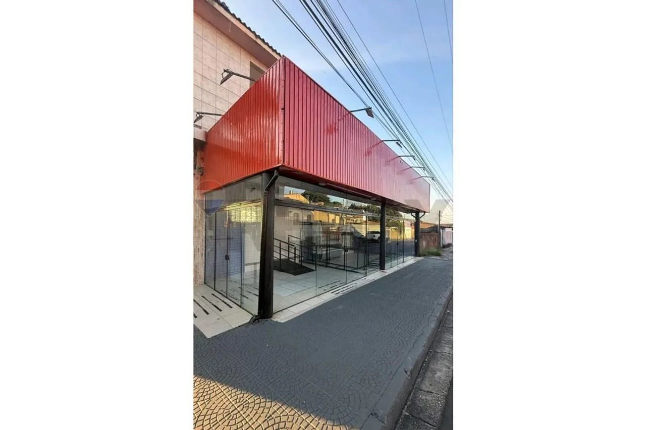 Alugo prédio comercial com 800m² de área construída na Vila Fiori em Sorocaba SP, excelent