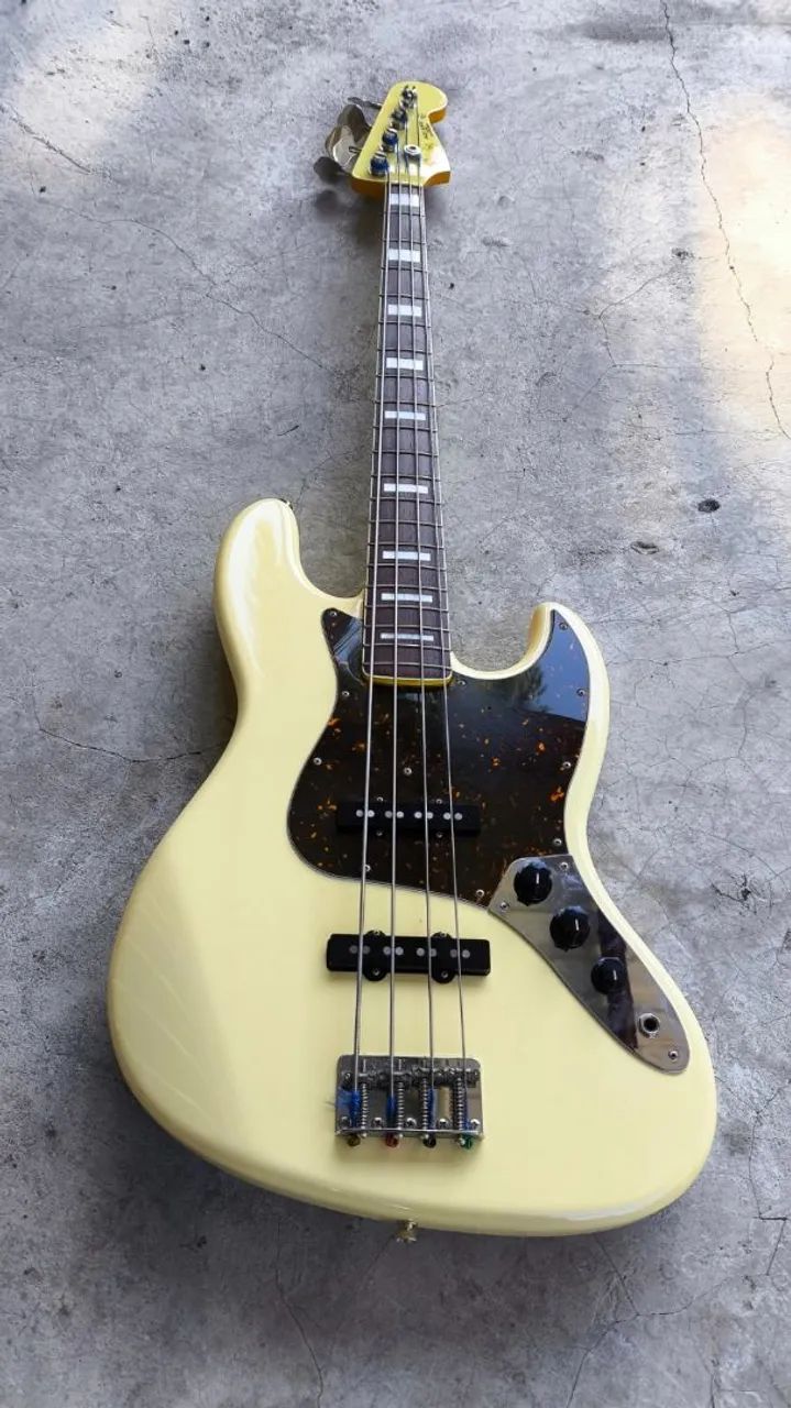 Fender Made in Japan Limited Edition '66 Reissue Jazz Bass