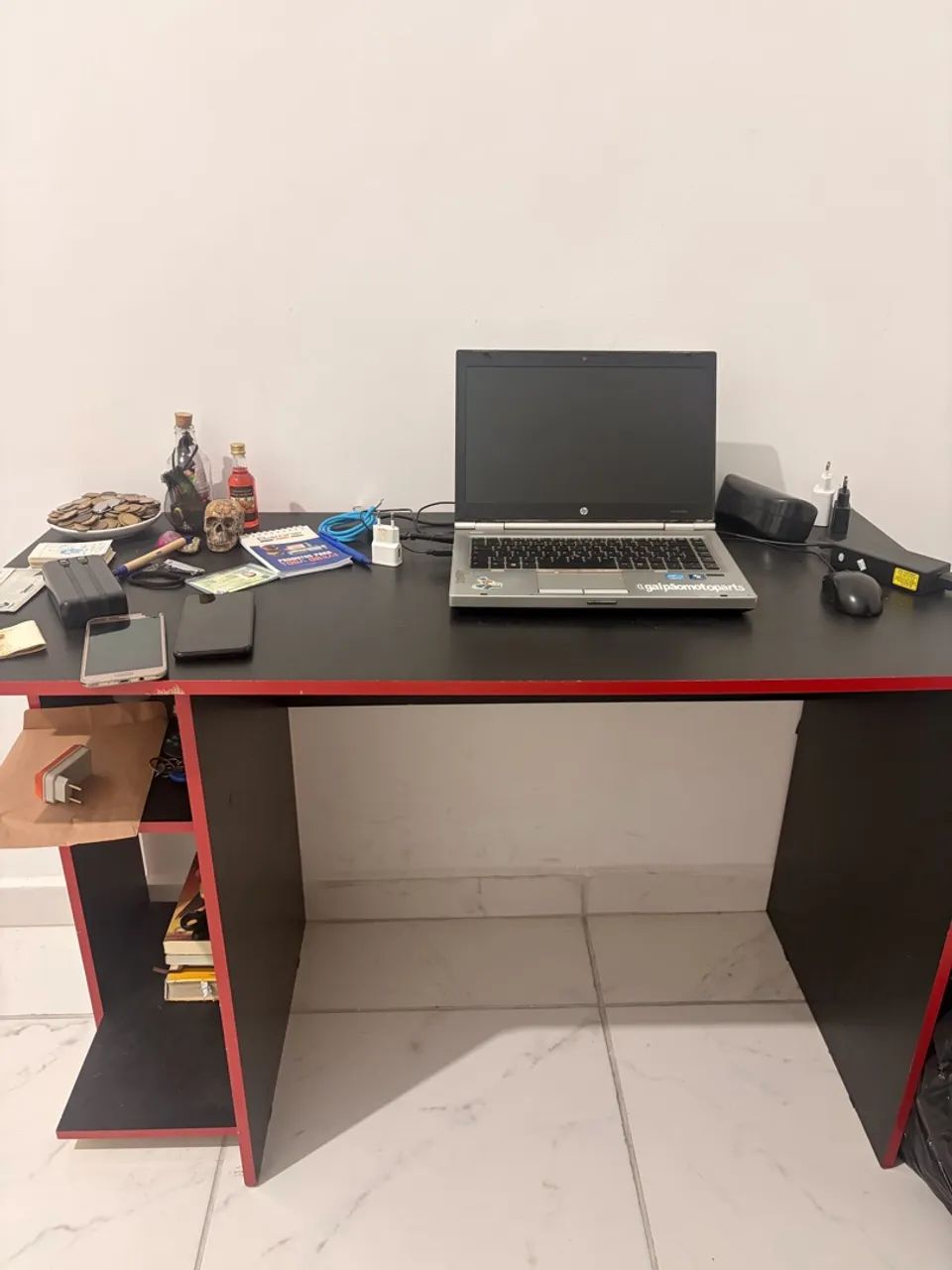 VENDO MESA GAMER
