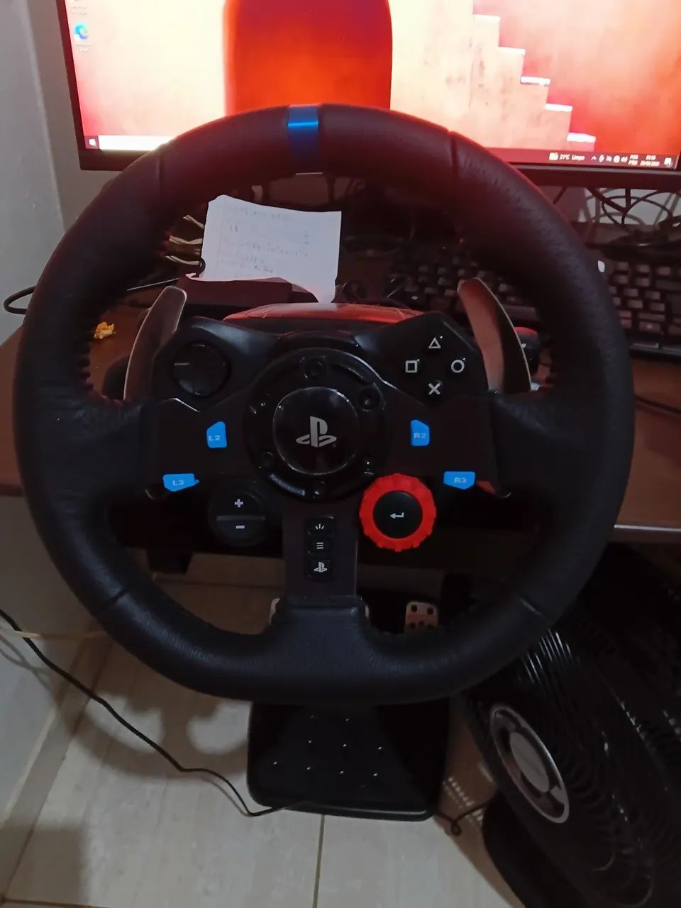 PC e volante completo