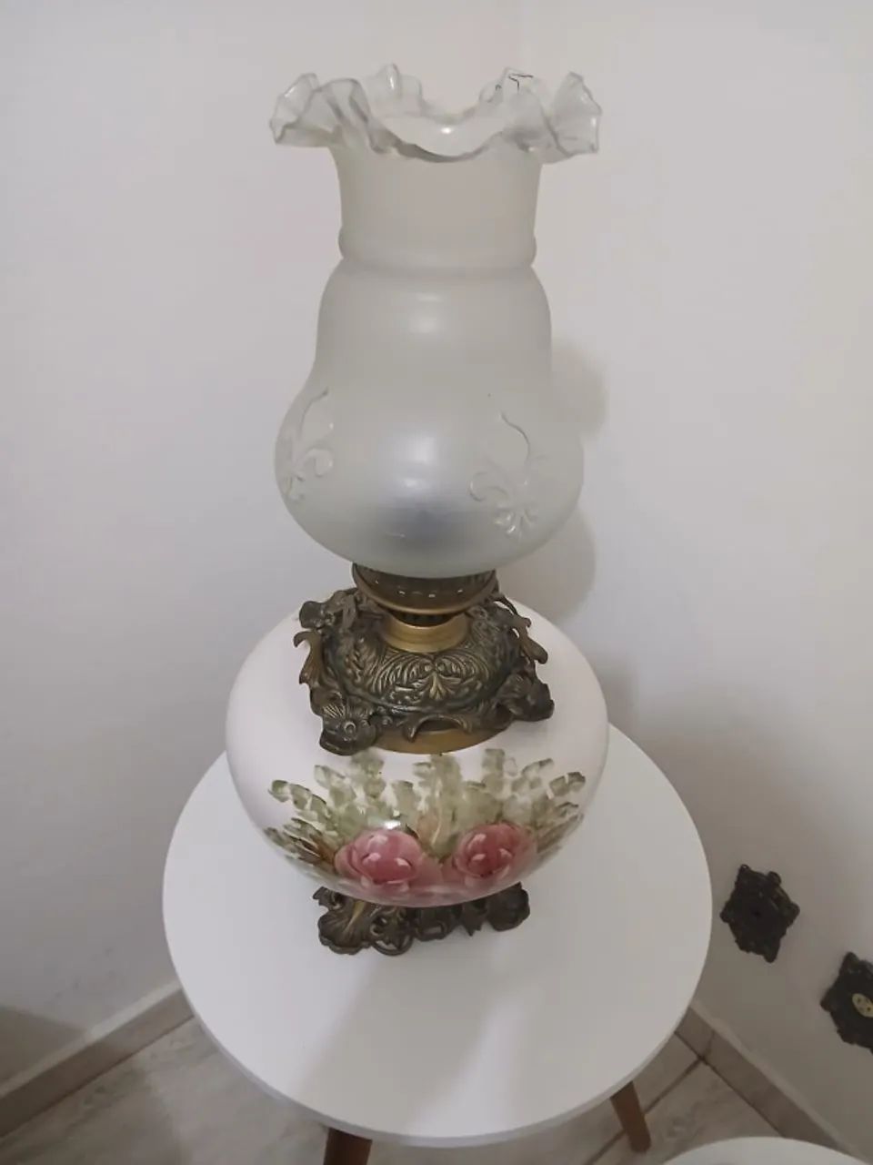 Abajur pata choca de porcelana e bronze  - Foto 4