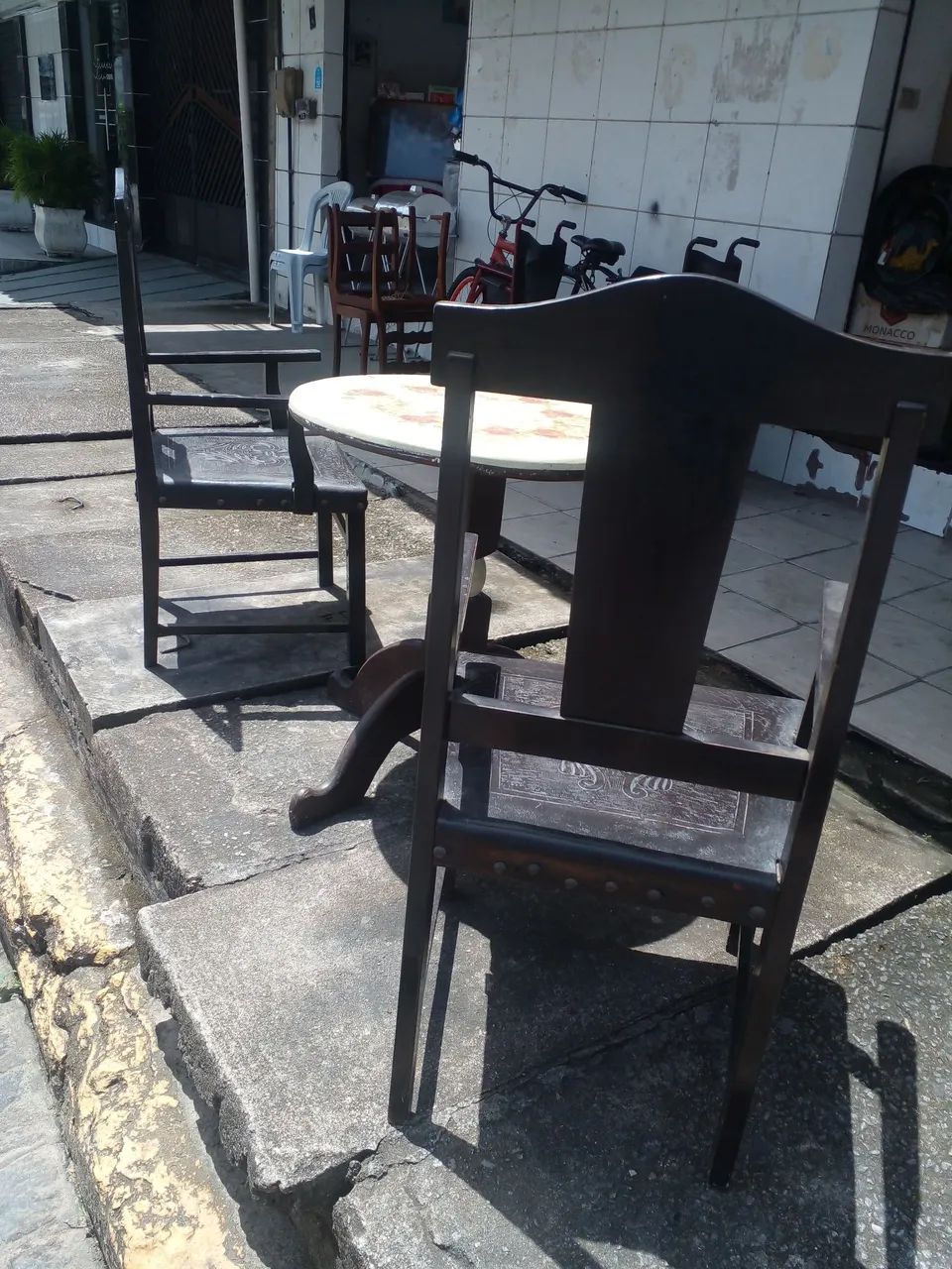Conjunto de mesa e cadeira prar restaurar RELÍQUIAS  - Foto 4