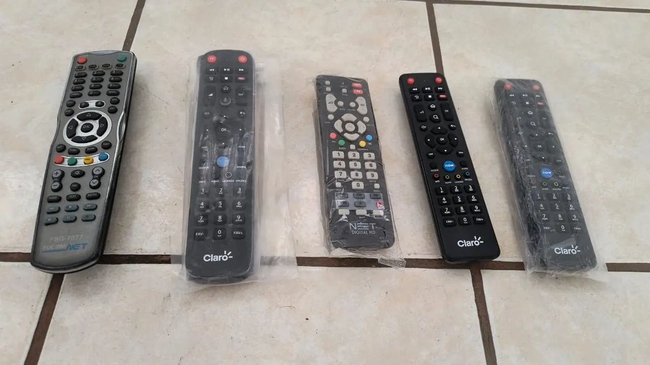 Controles remotos diversos  - Foto 2