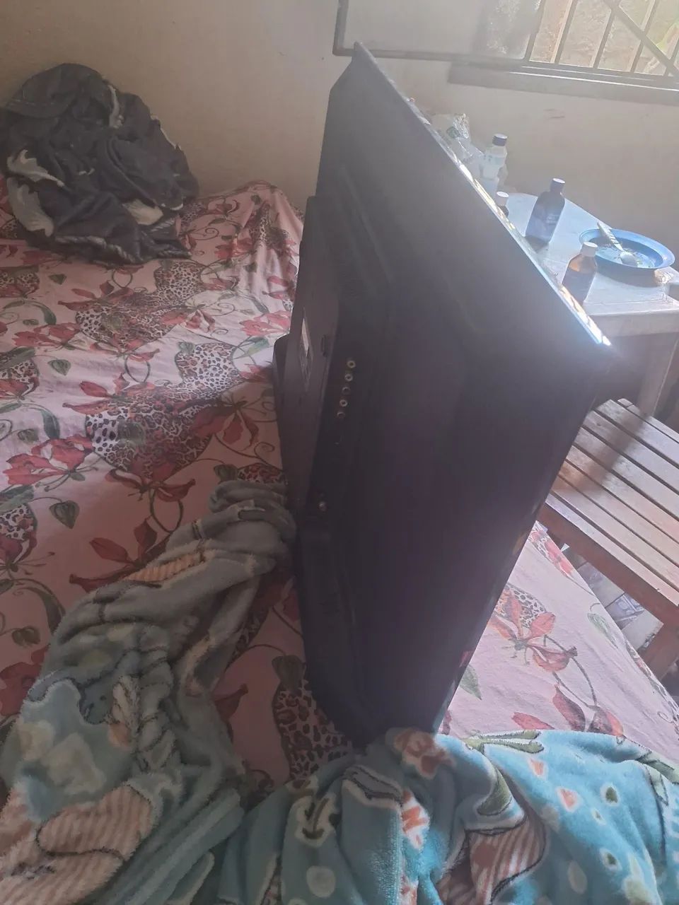 Televisão para retirar pecas - Foto 2