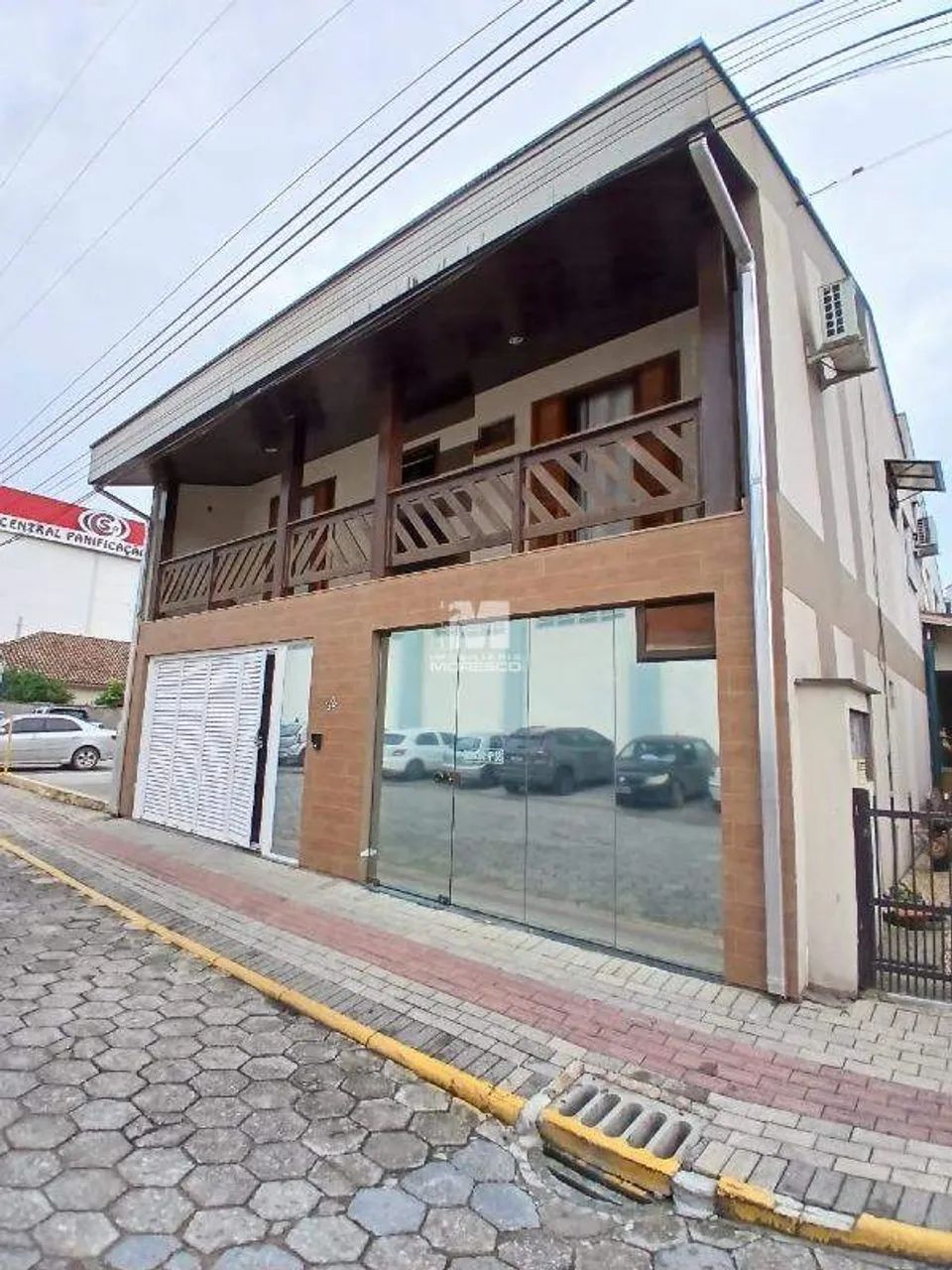 Sala comercial no Centro de Guabiruba!