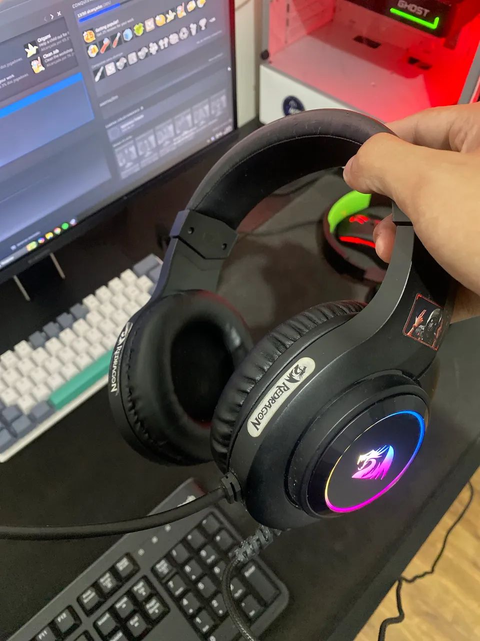 Kit teclado Logitech e Headset Redragon
