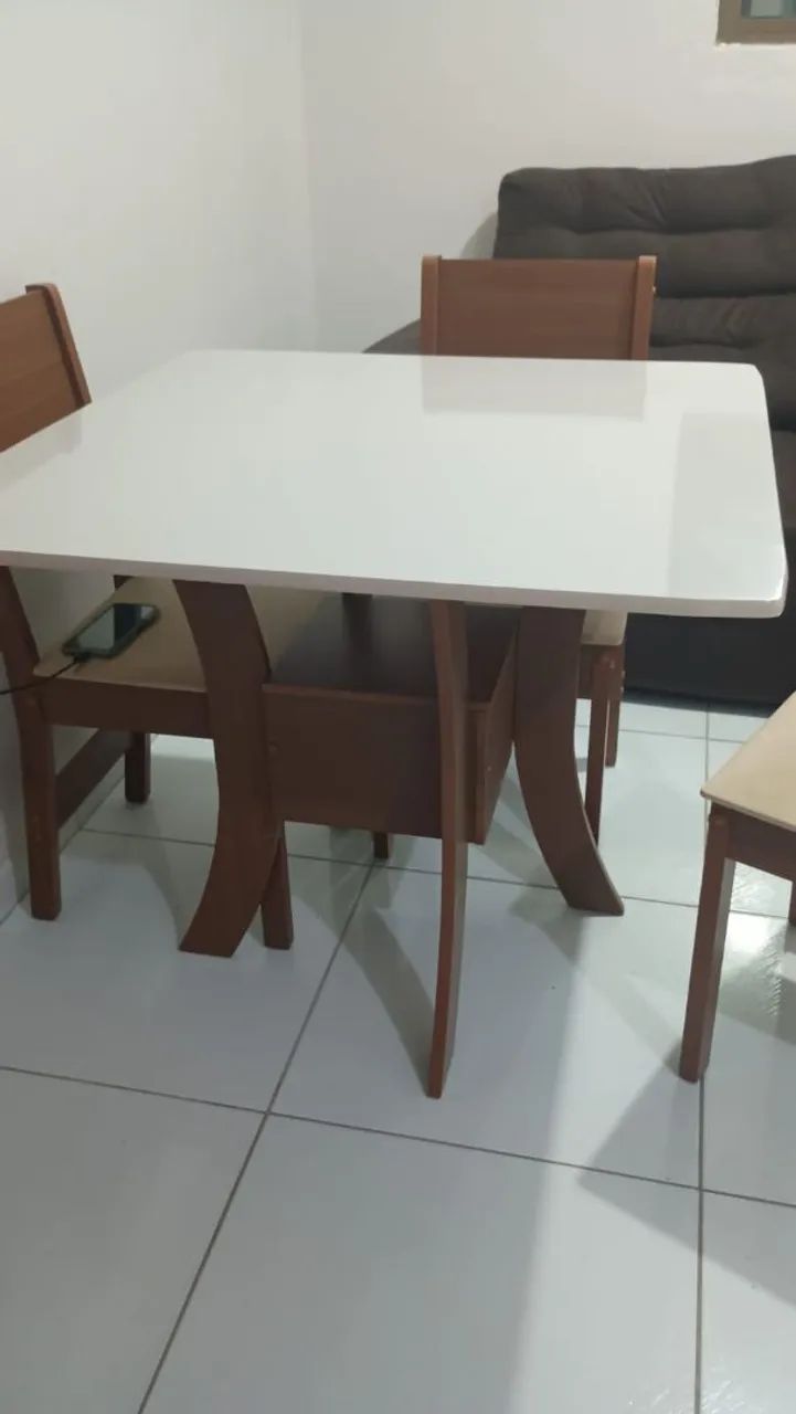 Mesa com 4 cadeiras  - Foto 2