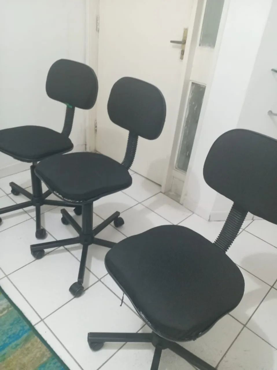 cadeiras giratórias simples - Foto 4