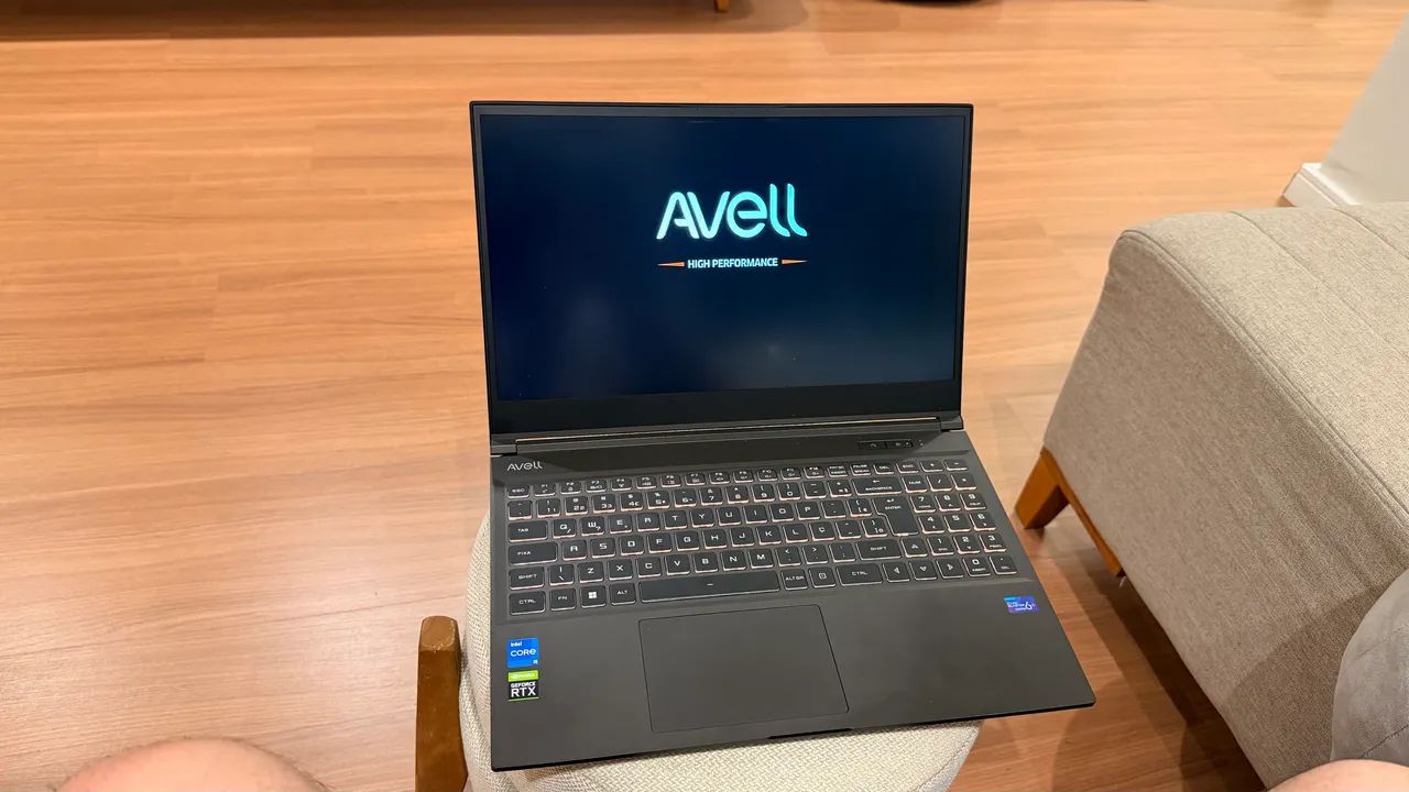 NOTEBOOK AVELL A52 MOB