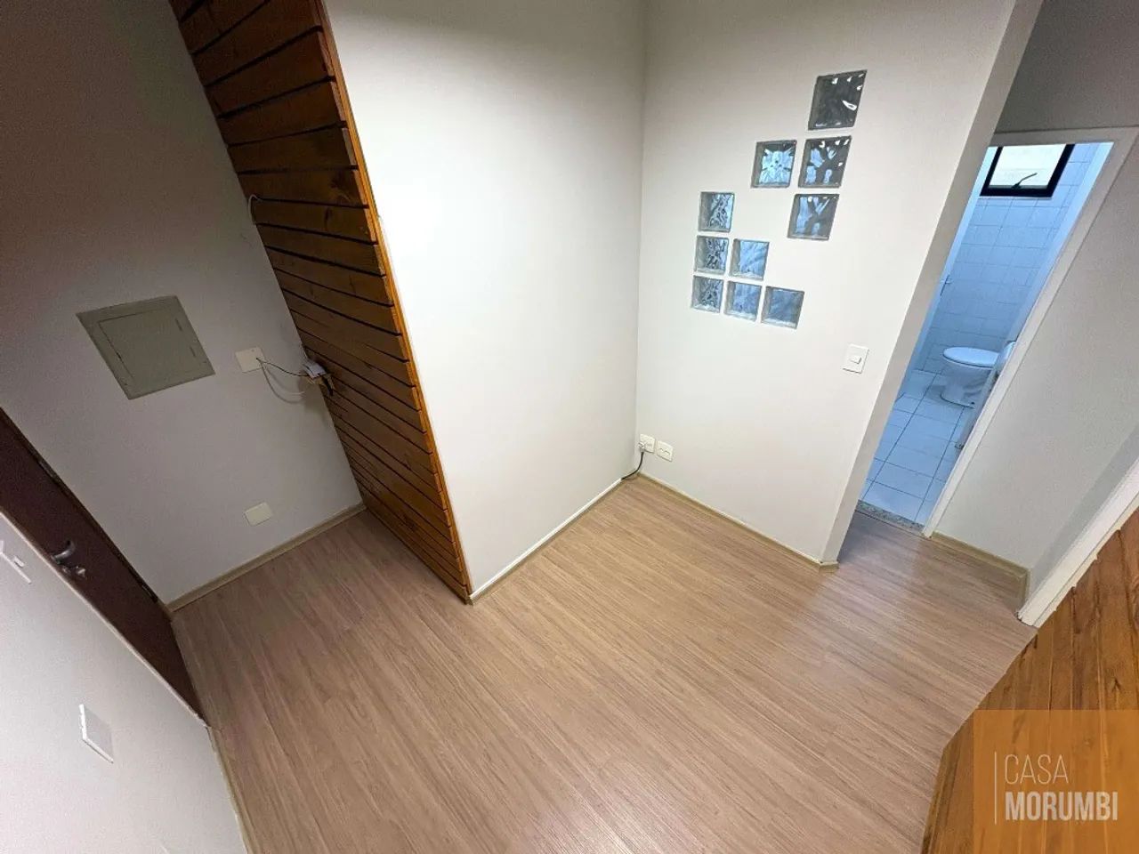 LOCAÇÃO - SALA COMERCIAL PRÓXIMO AO PORTAL DO MORUMBI COM 30m², 01 VAGA. - Foto 3