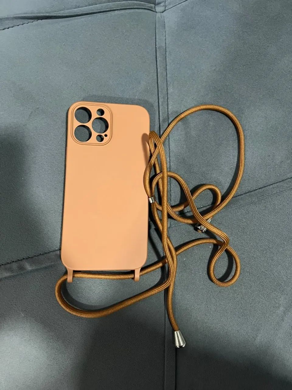 Capinha para Iphone 13 Pro Max com Cordinha - Foto 3