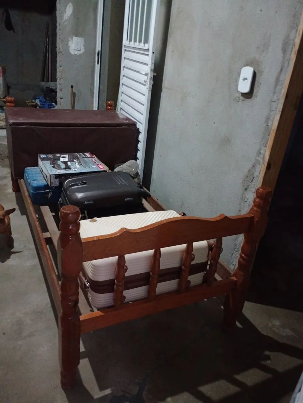Vende cama de madeira - Foto 2