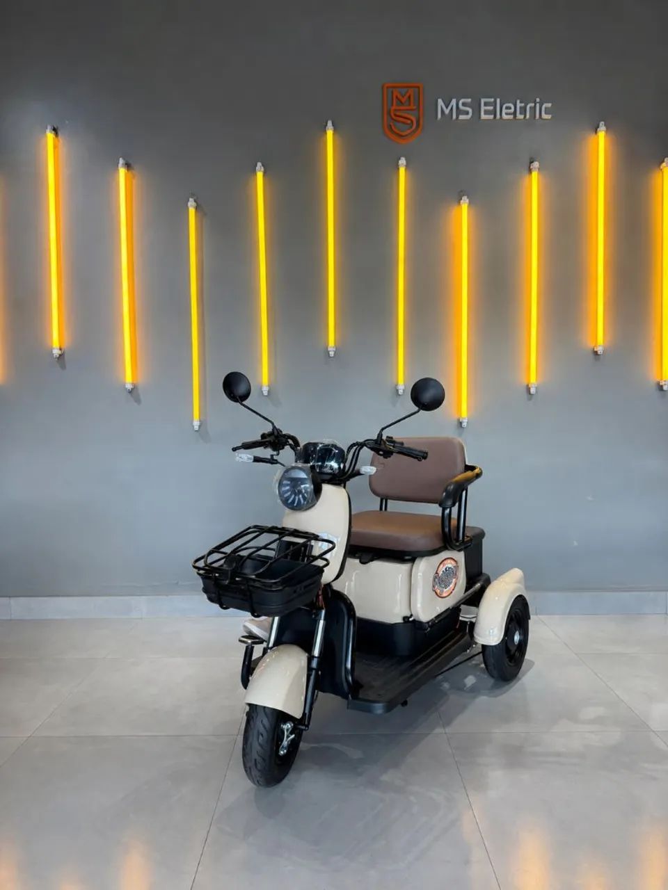 Triciclo elétrico 