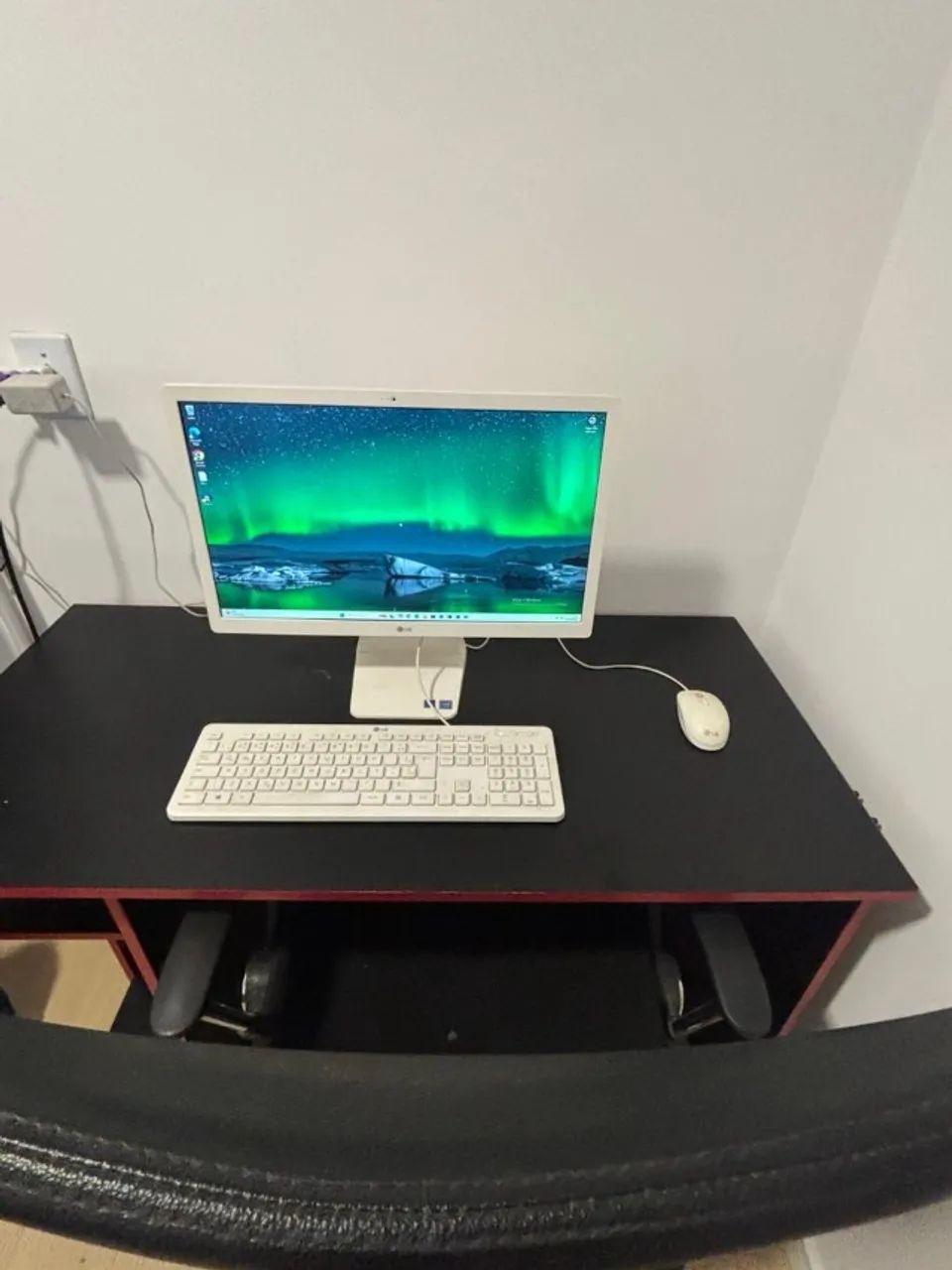 Mesa de Computador + Computador + Cadeira - Foto 3