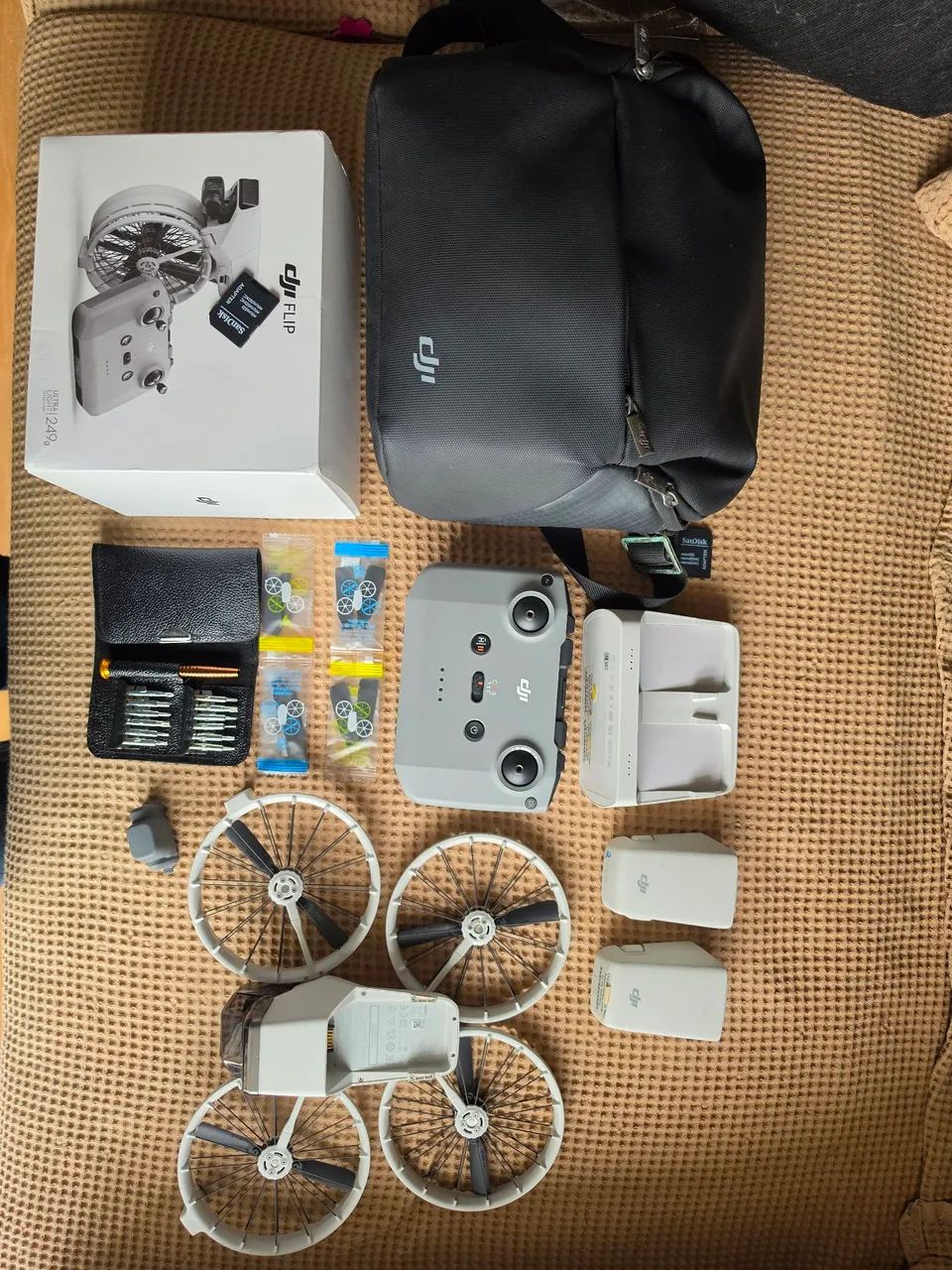 Dji Flip Impecável e sem voo - Completo e bateria extra  - Foto 2