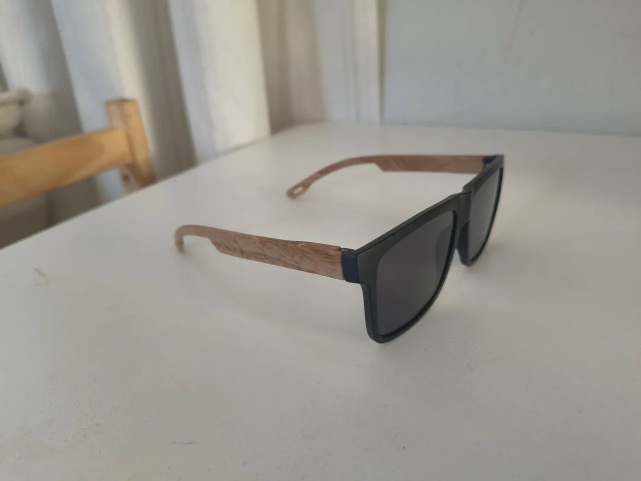 Óculos de SOL Masculino Moderno da moda. Com Bambu e proteção UV