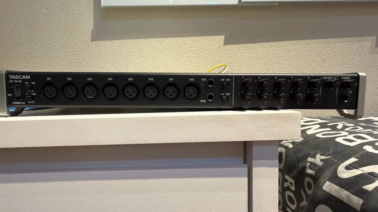 Interface de áudio digital Tascam US 16x08 novíssima! - Foto 2