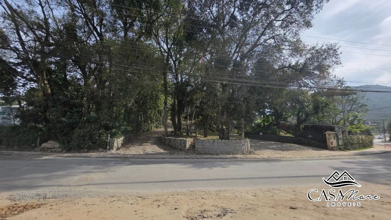 Terreno à venda em Cacupé, Florianópolis/SC