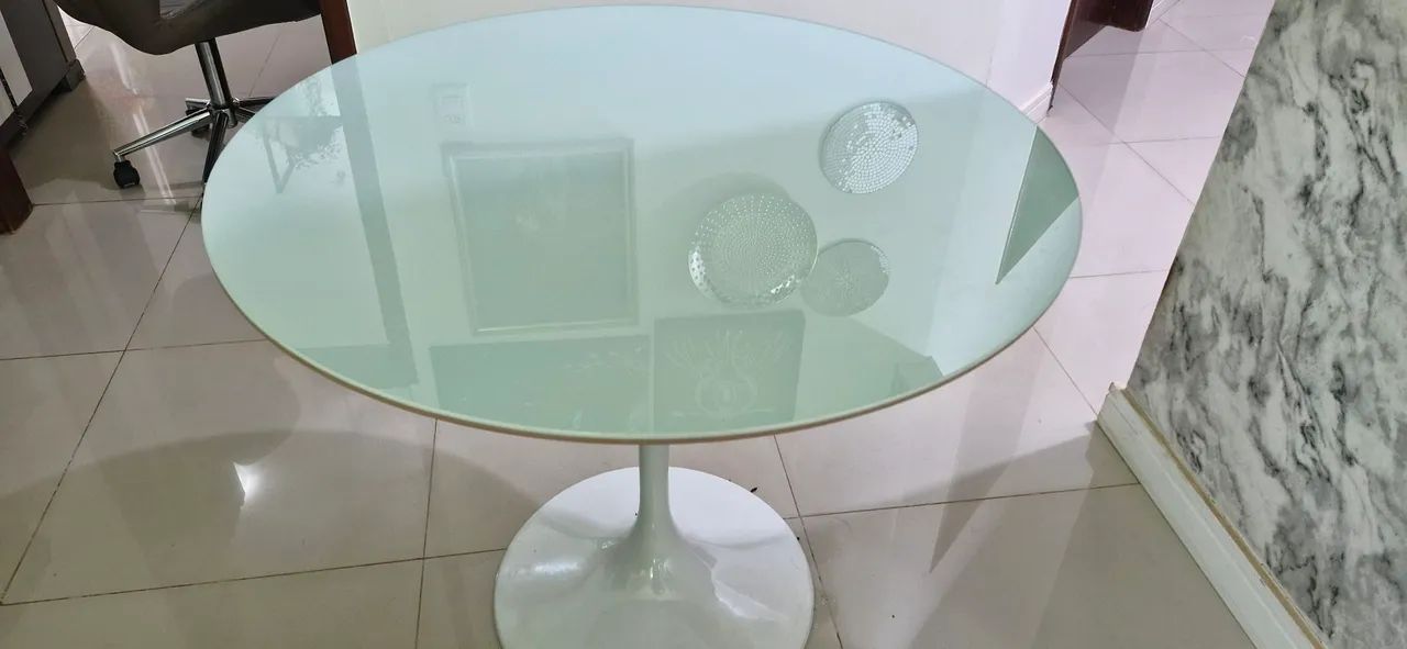 Baixei pra vender! Mesa de jantar tulipa branca - Foto 4