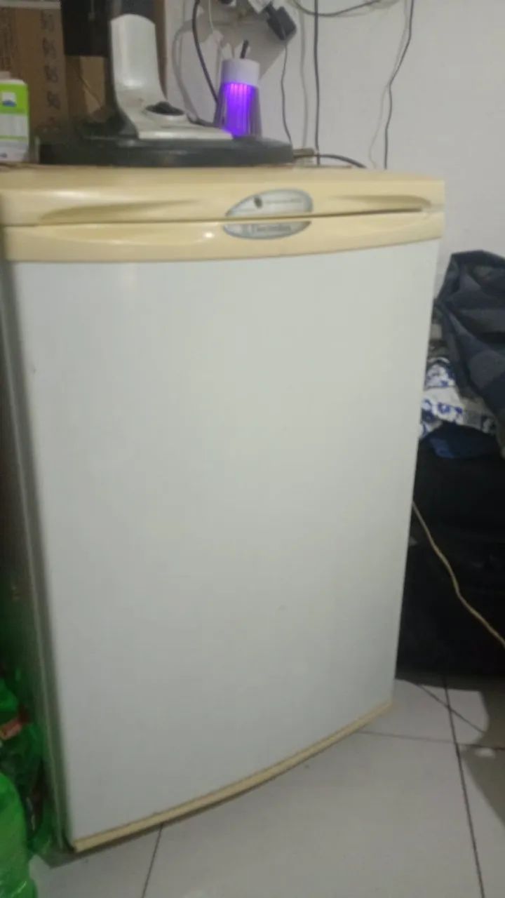 Frigobar 130 litros