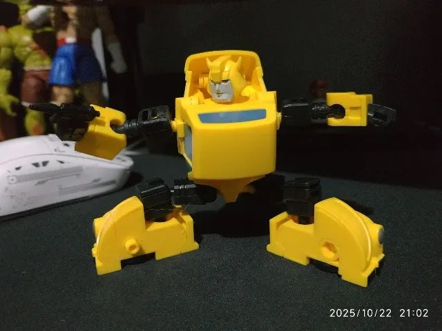 TRANSFORMERS BUMBLEBEE BOOTLEG - Foto 4