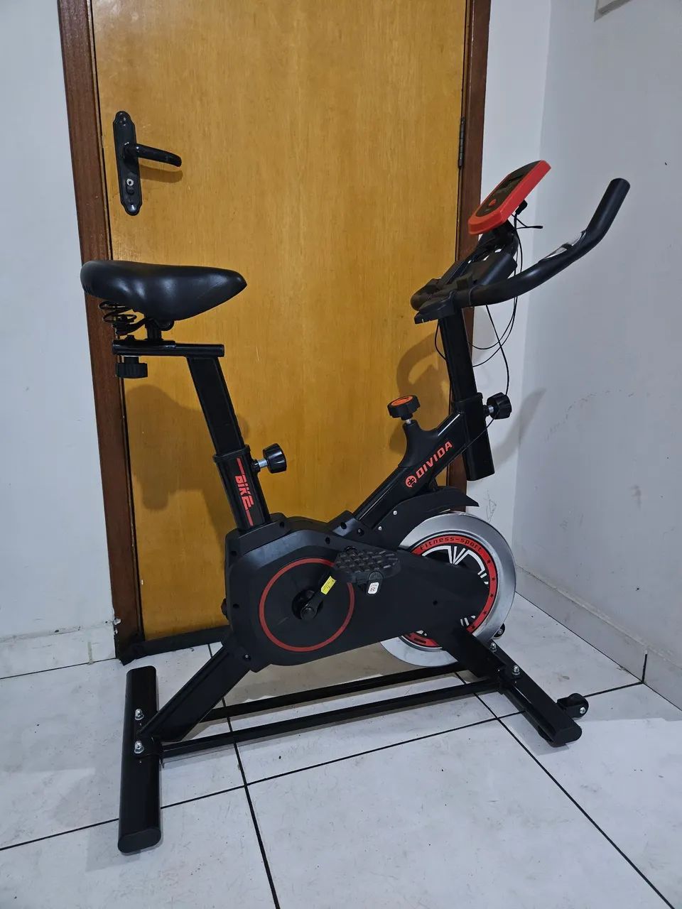 Bicicleta ergometrica vertical de spinning  - Foto 2
