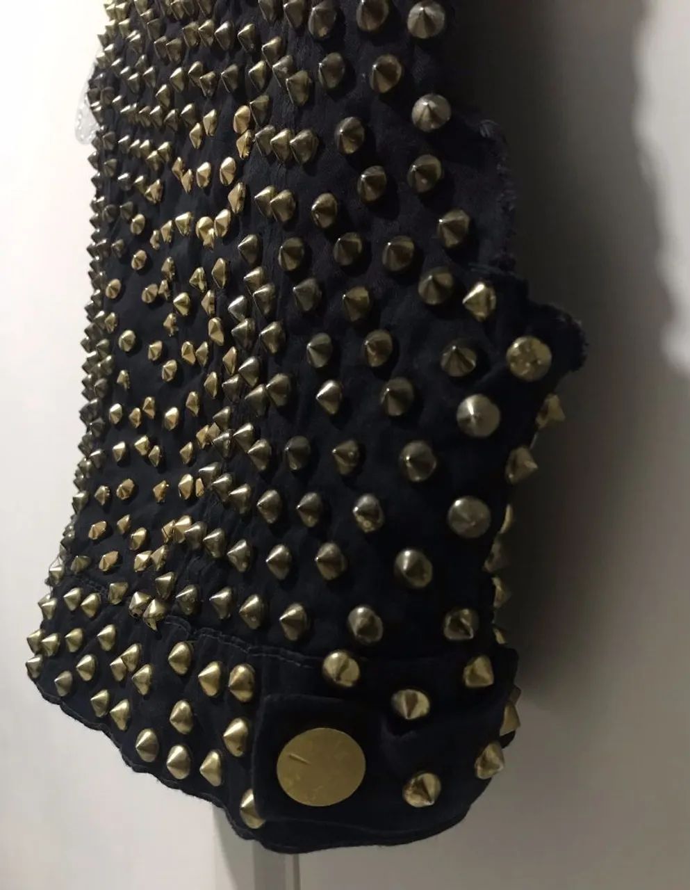 Colete com Spikes Dourados - Foto 3