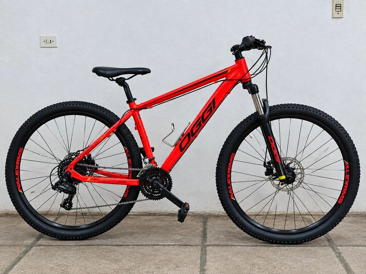 Bicicleta Oggi Hacker Sport  aro 29