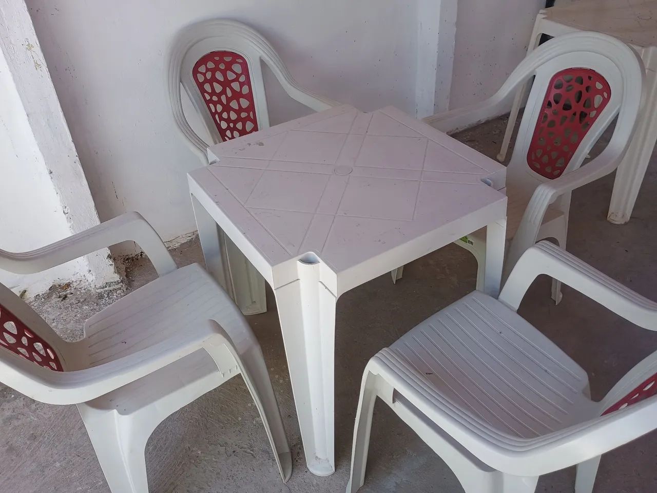 Conjunto de mesa e cadeiras  - Foto 2