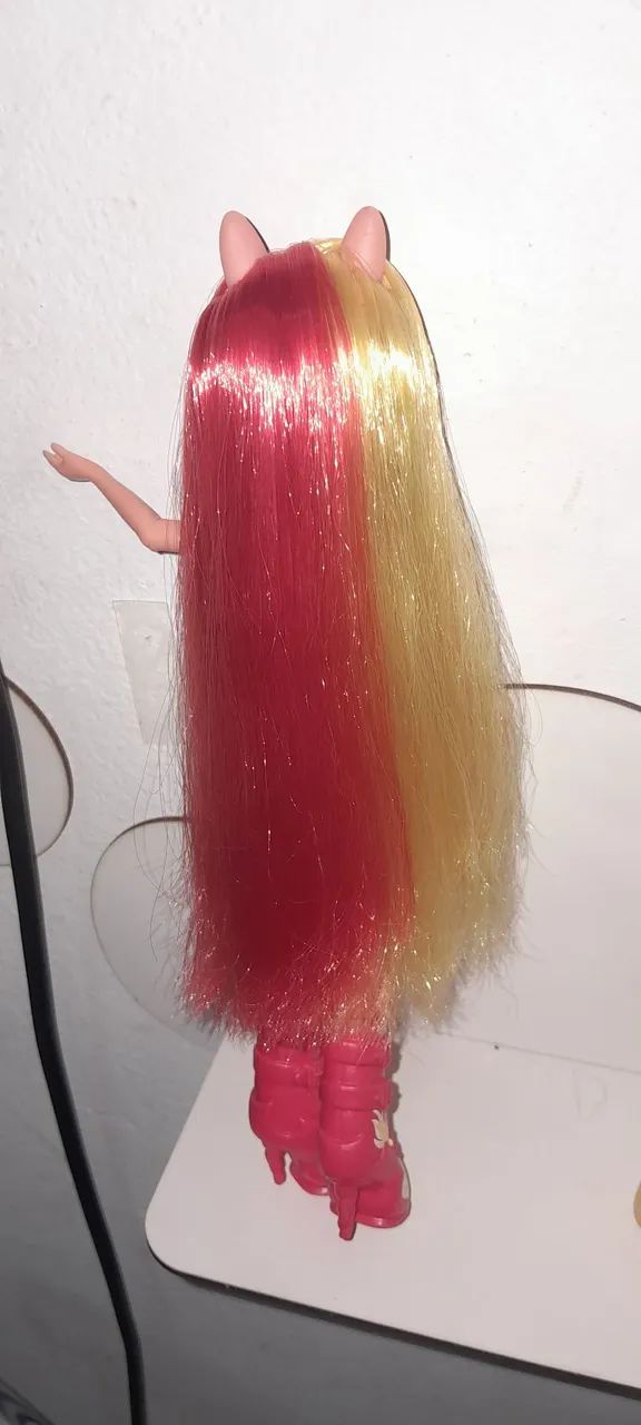 Boneca sunset shimmer  - Foto 2