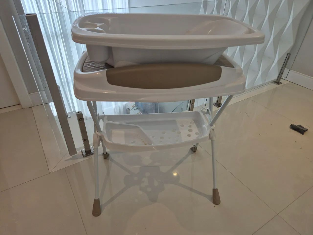 Banheira com trocador e suporte 